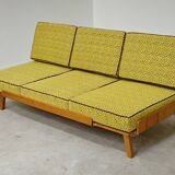 Banquette Daybed jaune vif par Drevotvar, ex Tchécoslovaquie 1960