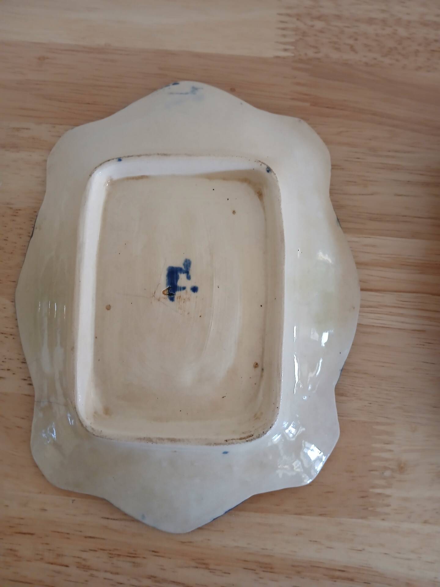 Plat en barbotine du XIXÈME Siècle