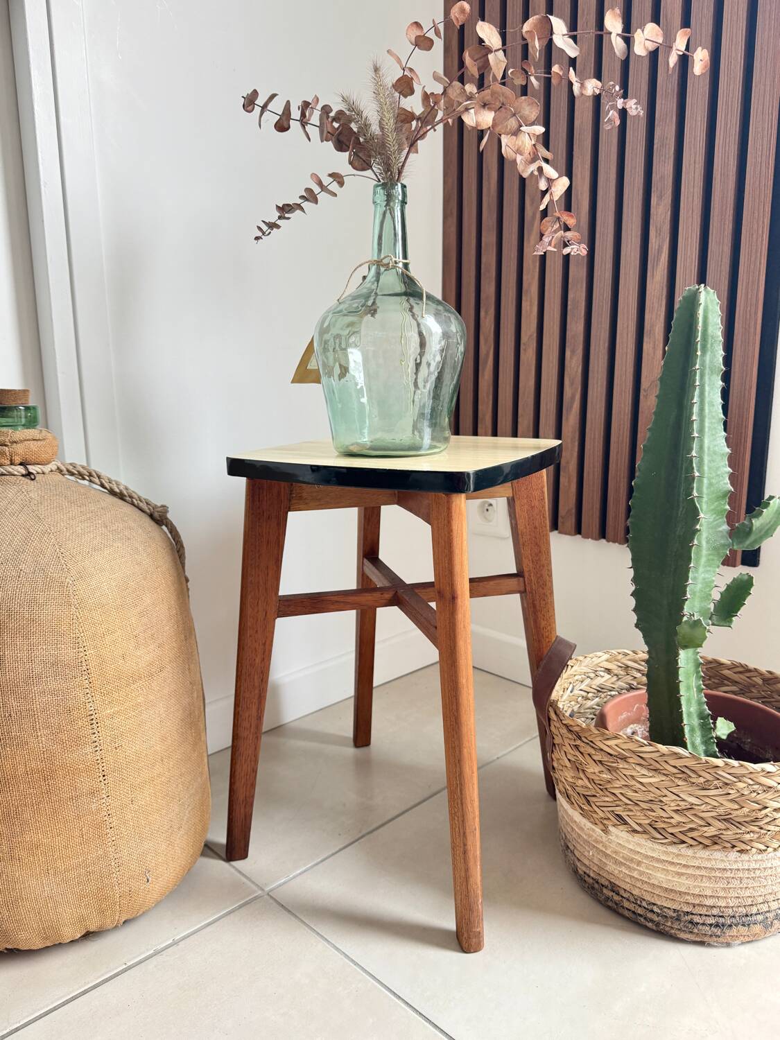 Tabouret en bois et Formica vintage