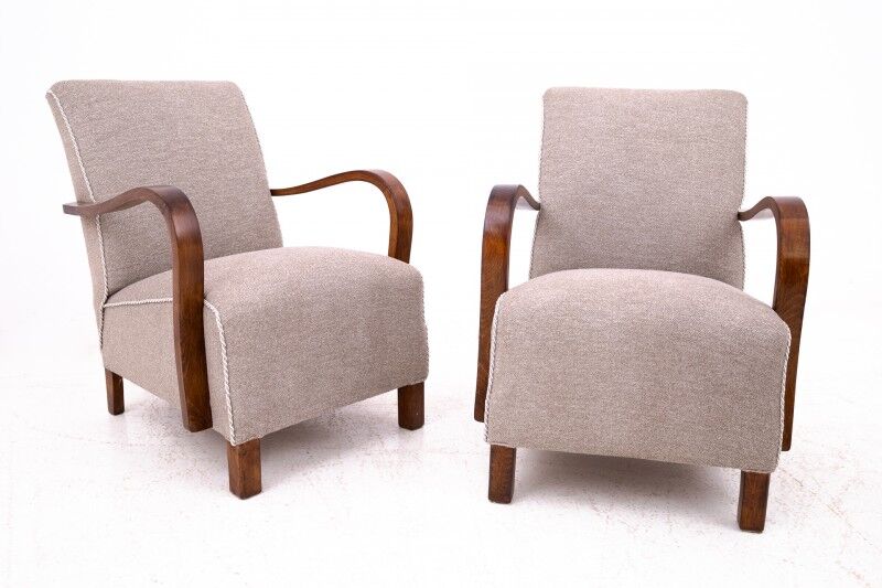 A pair of Art Deco armchairs designed by J. Halabala from the 1930s, Czechoslovakia. After renovation.