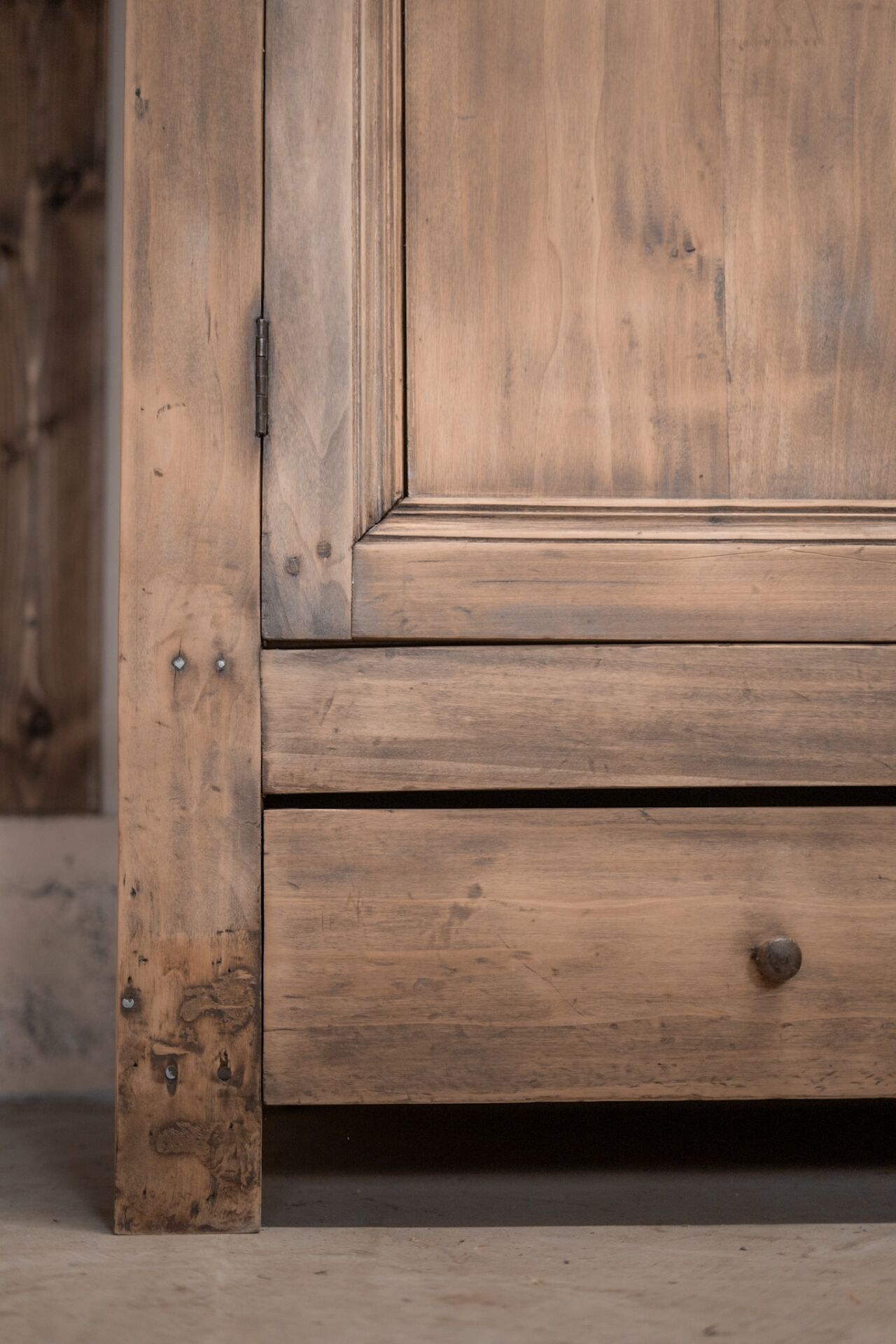 Armoire en peuplier