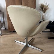 Swan Chair Arne Jacobsen first edition Fritz Hansen 1960s