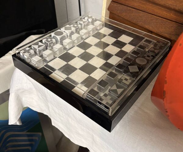 Jeu d’échecs altuglas, création alexandre yeghiayan, 1970