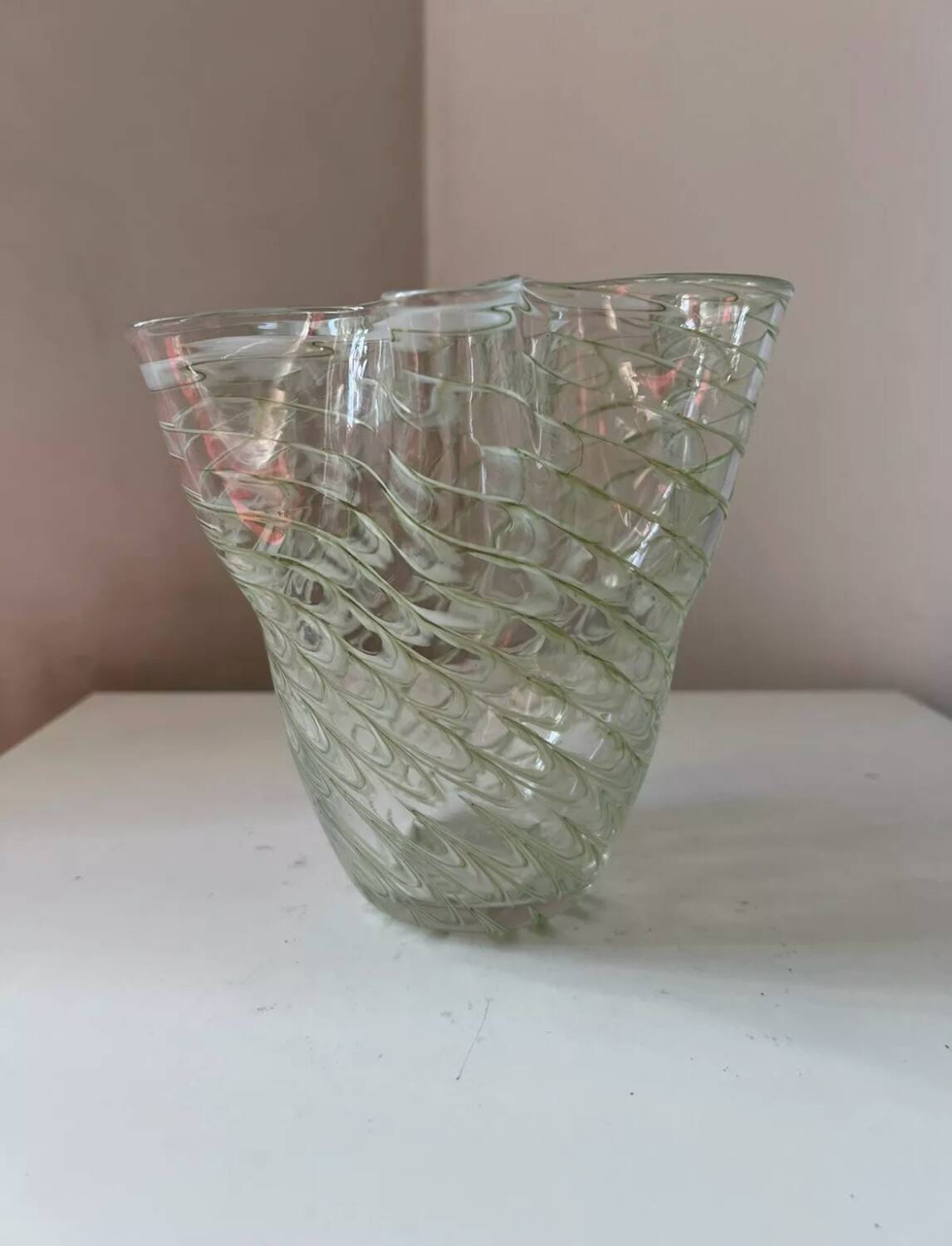 Filigree handkerchief-shaped glass vase with corolla neck