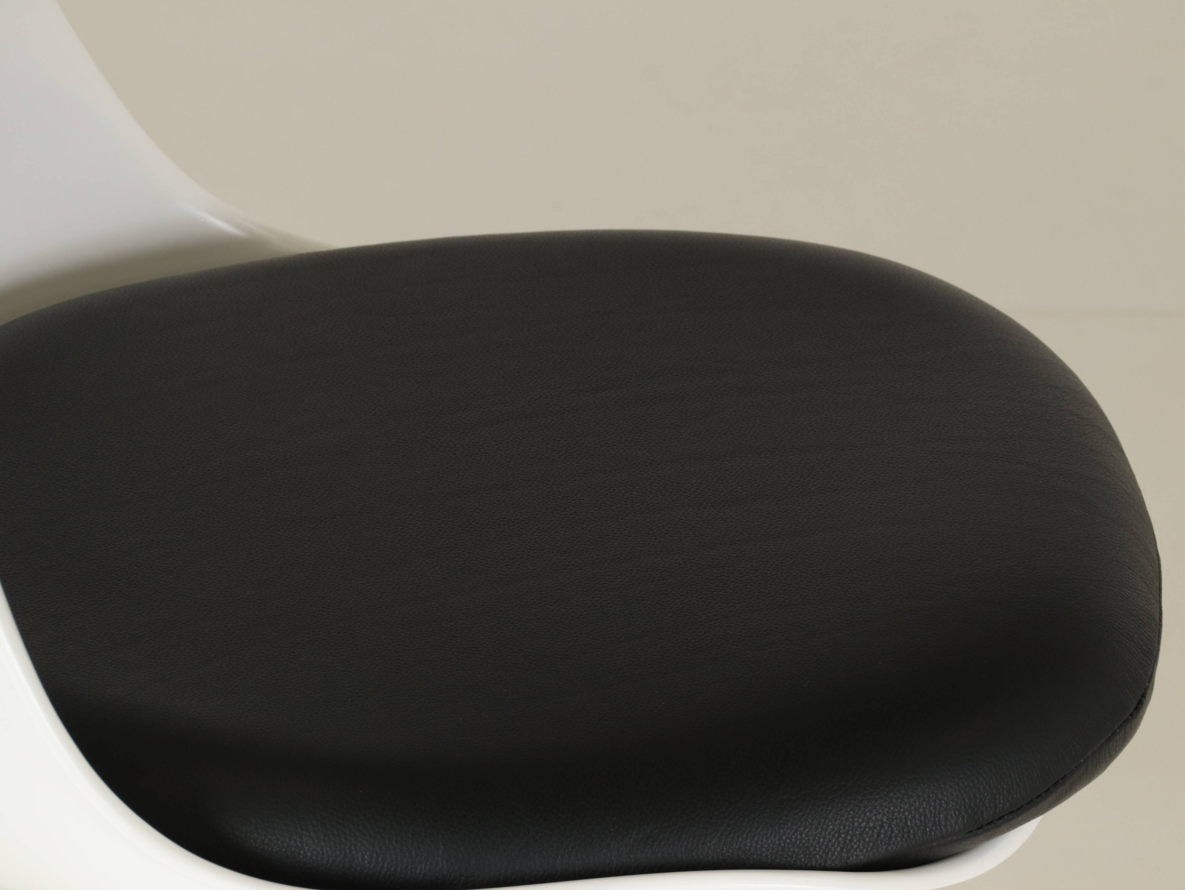 Tulip chair by Eero Saarinen for Knoll International U.S. 1960