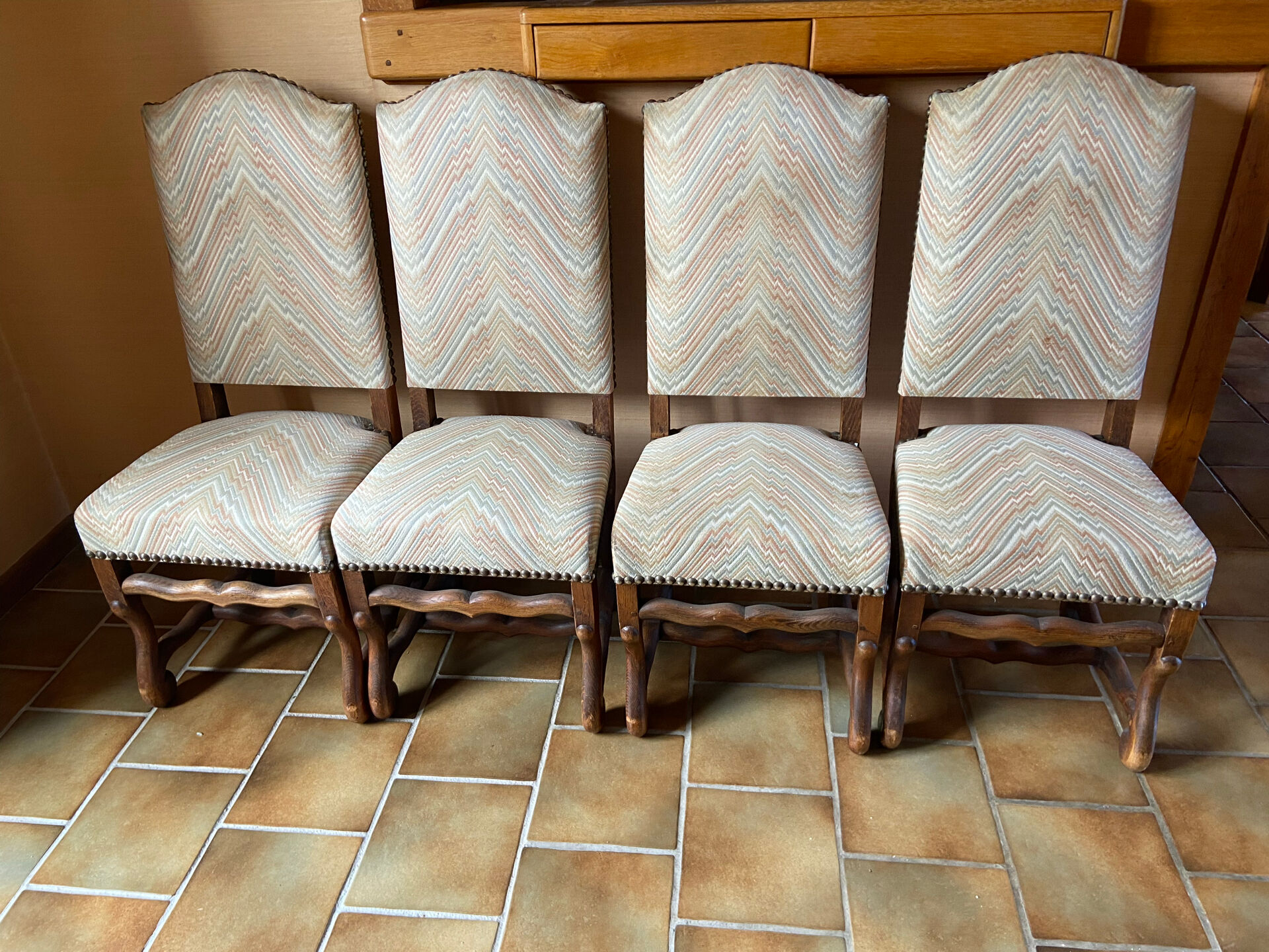 4 chaises de style  louis XIII  fin 18 eme