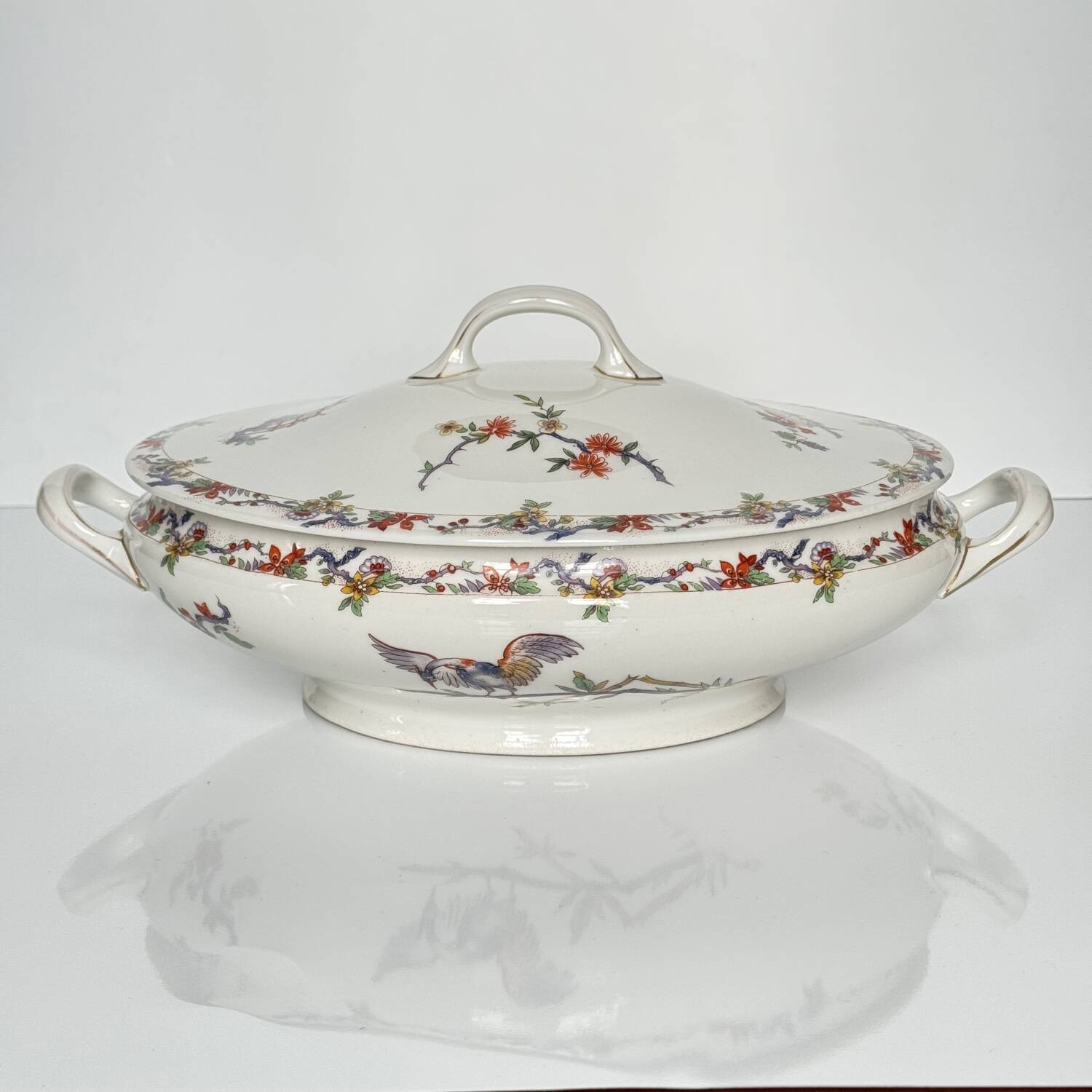 Bernardaud porcelain service, Bussac model – Kakiemon style decoration