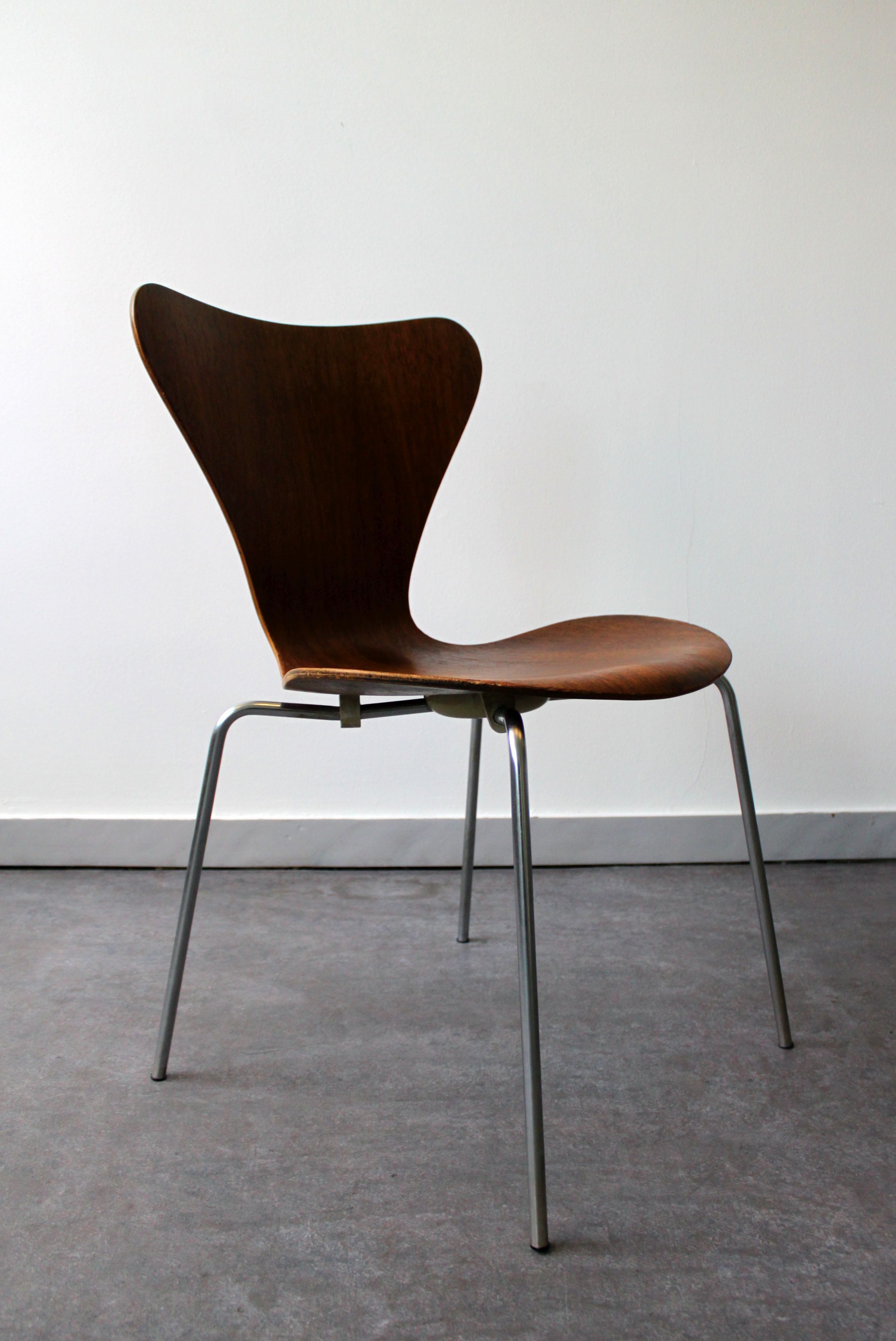 Set of 4 chairs series 7 by Arne Jacobsen for Fritz Hansen, 60's.