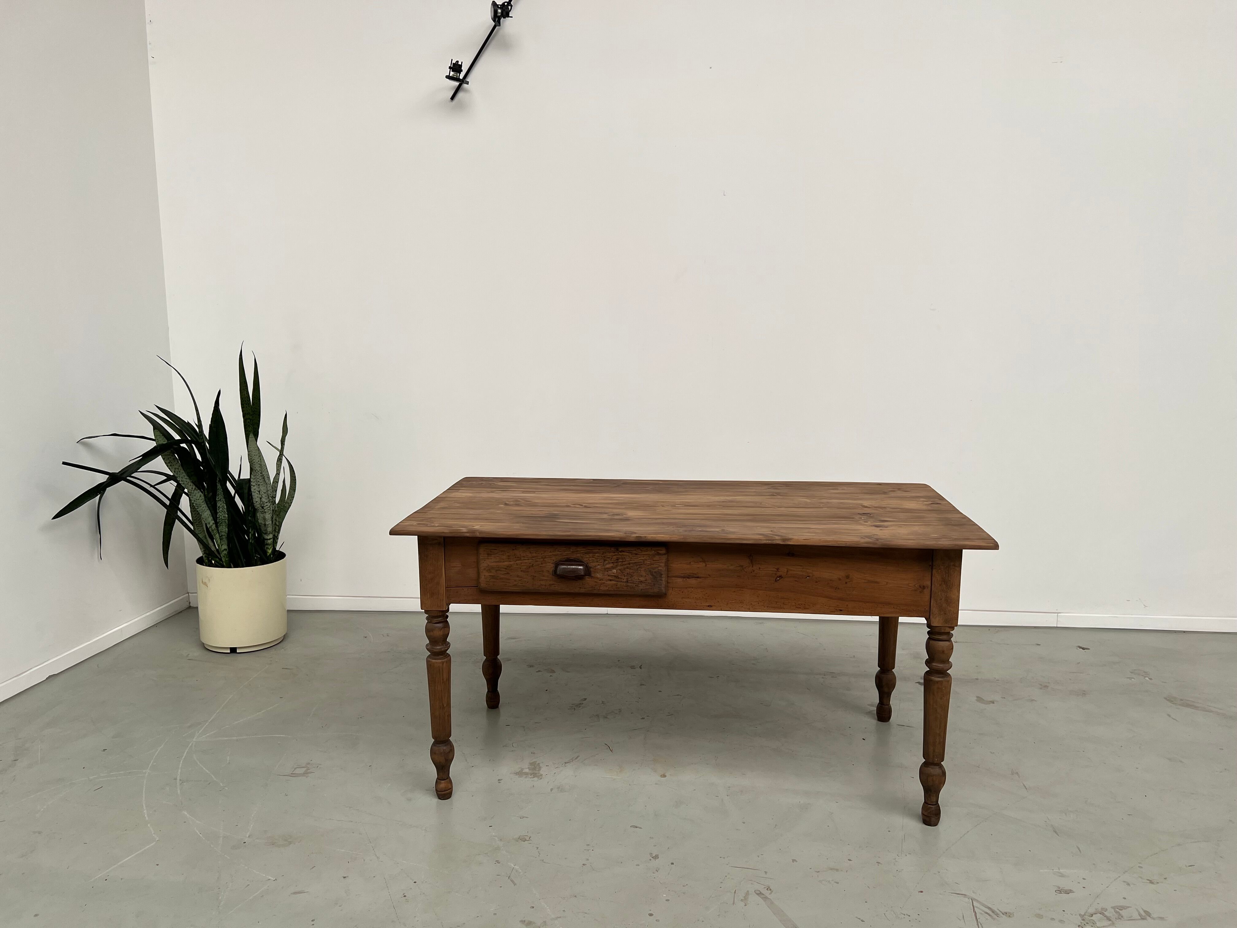Table de travail de ferme en pin, des années 50