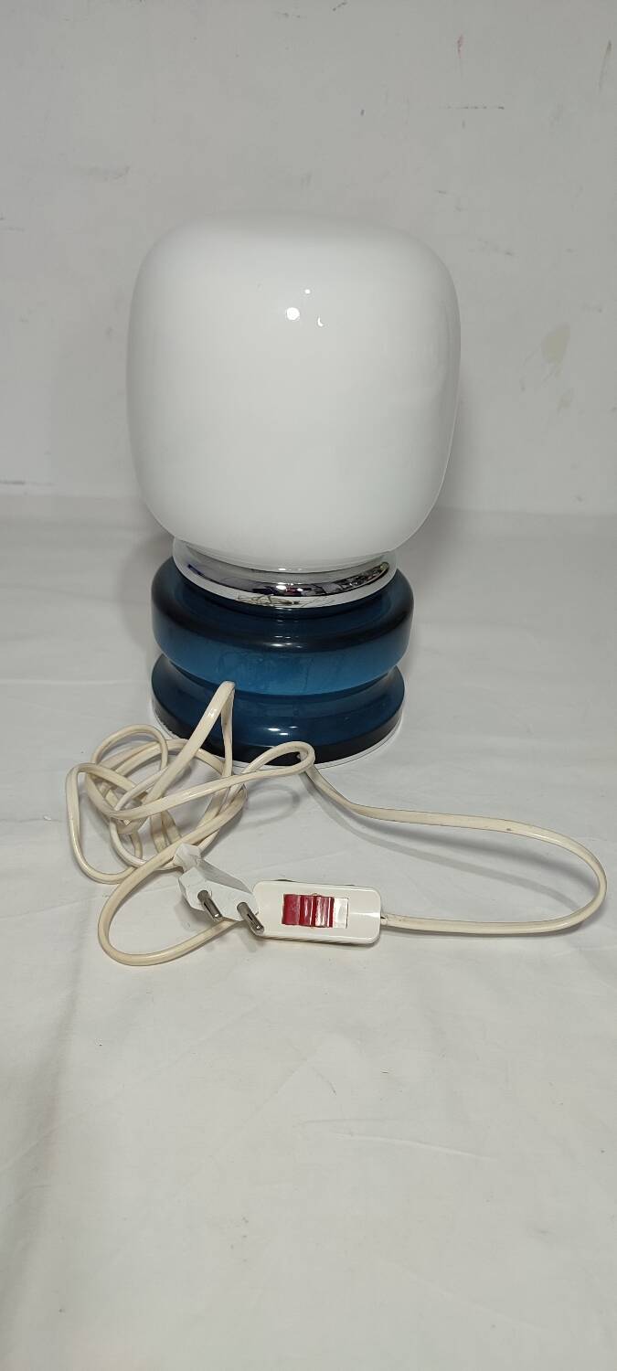 Lámpara de mesa metálica. España, 1960s.