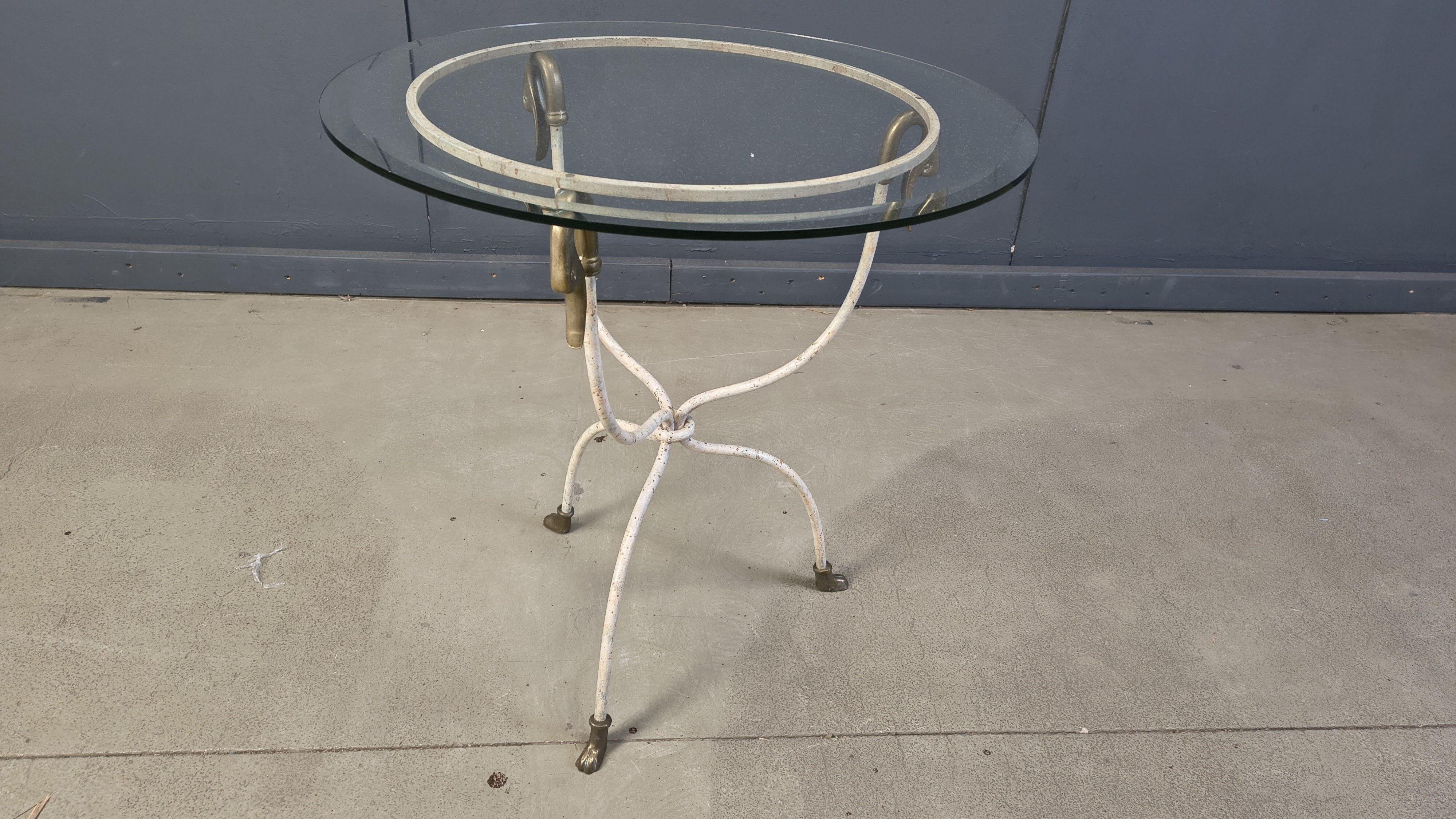 Mid-century Italian swan side table, 1970s