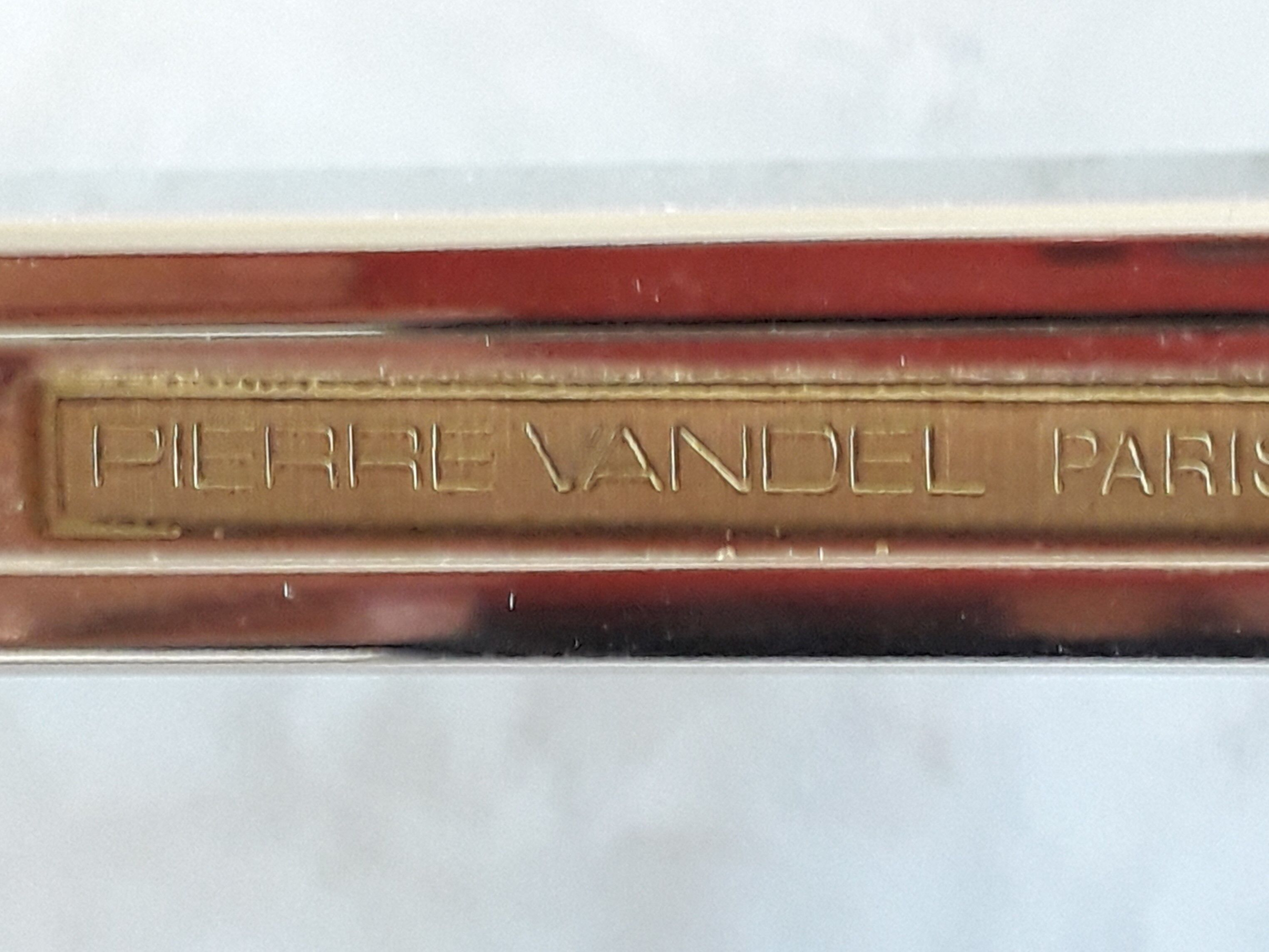 Table basse Pierre Vandel modèle Altu, Altuglas et verre