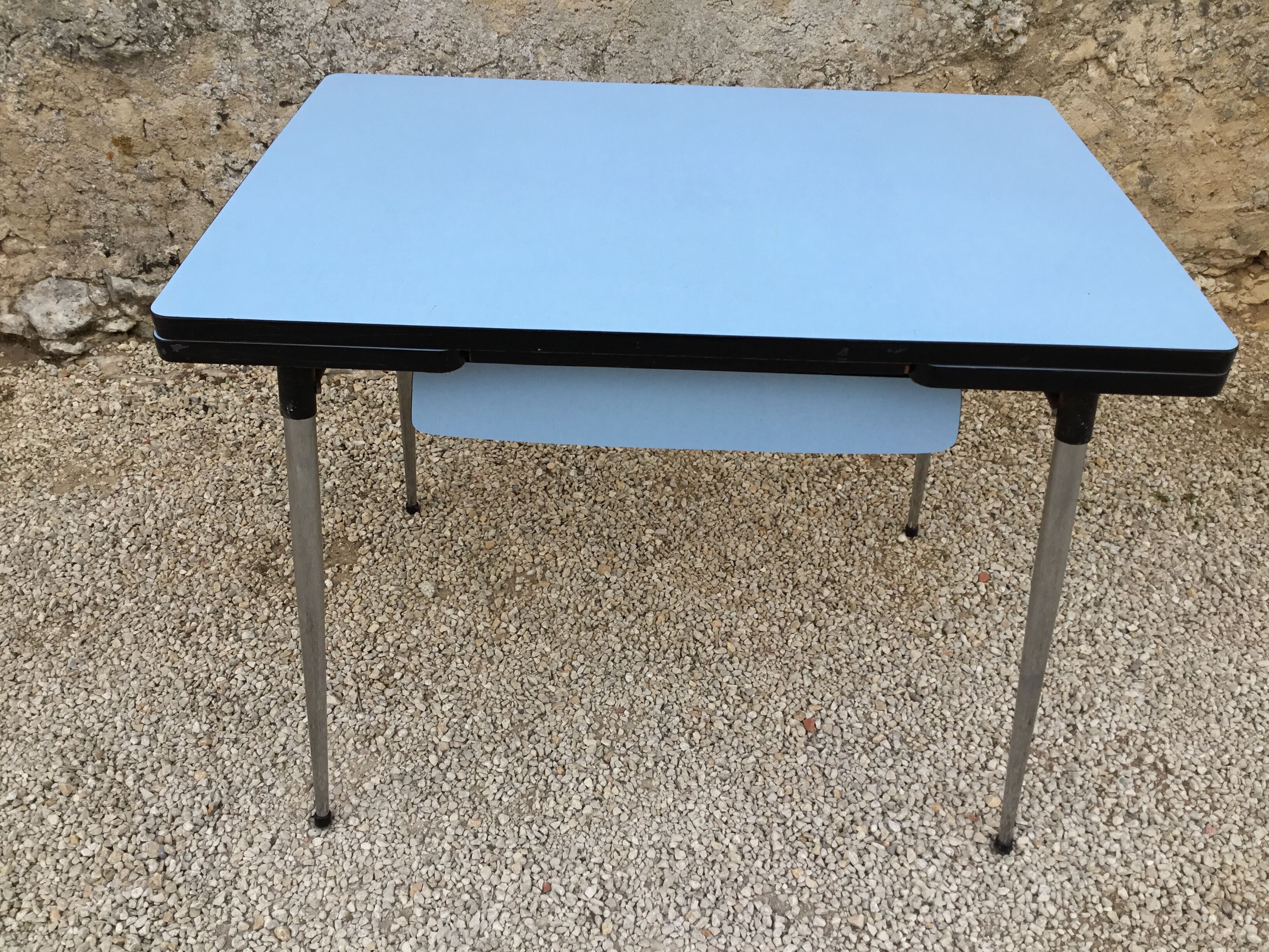 Vintage table in blue Formica