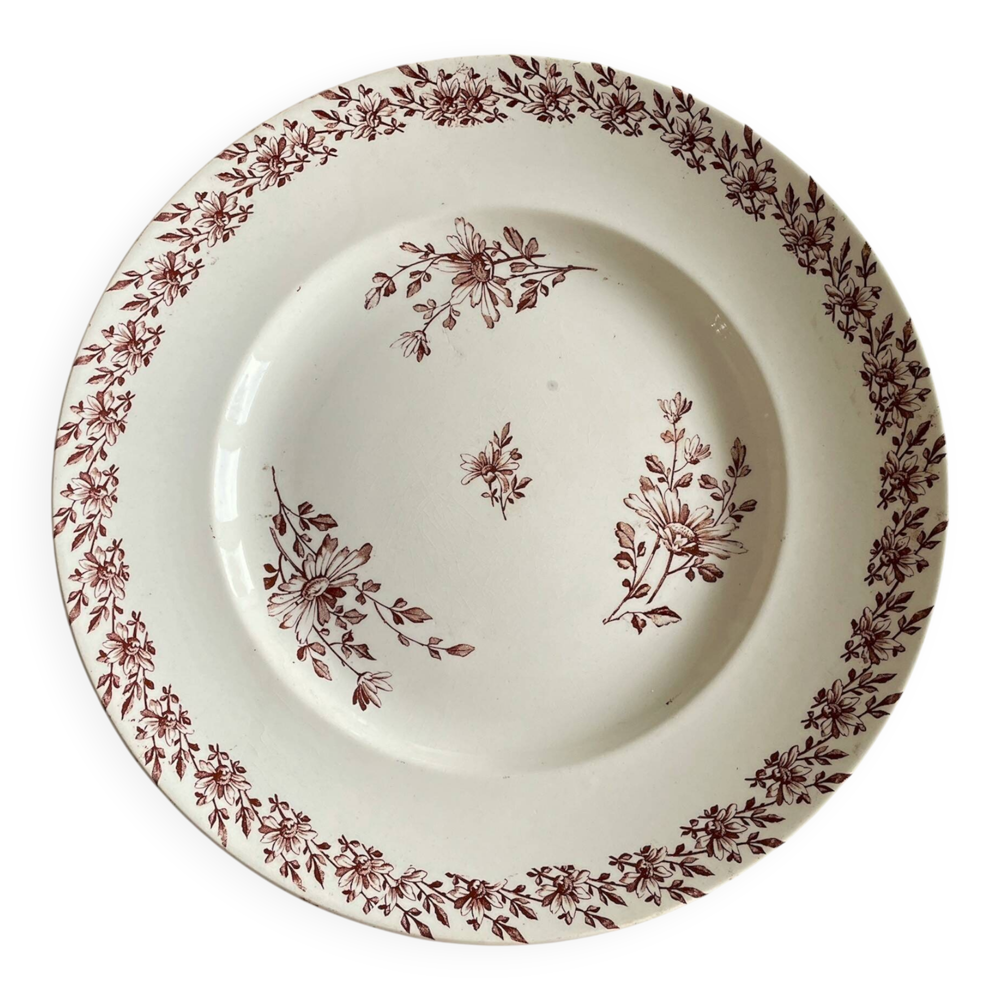 Antique serving dish in Lunéville earthenware.