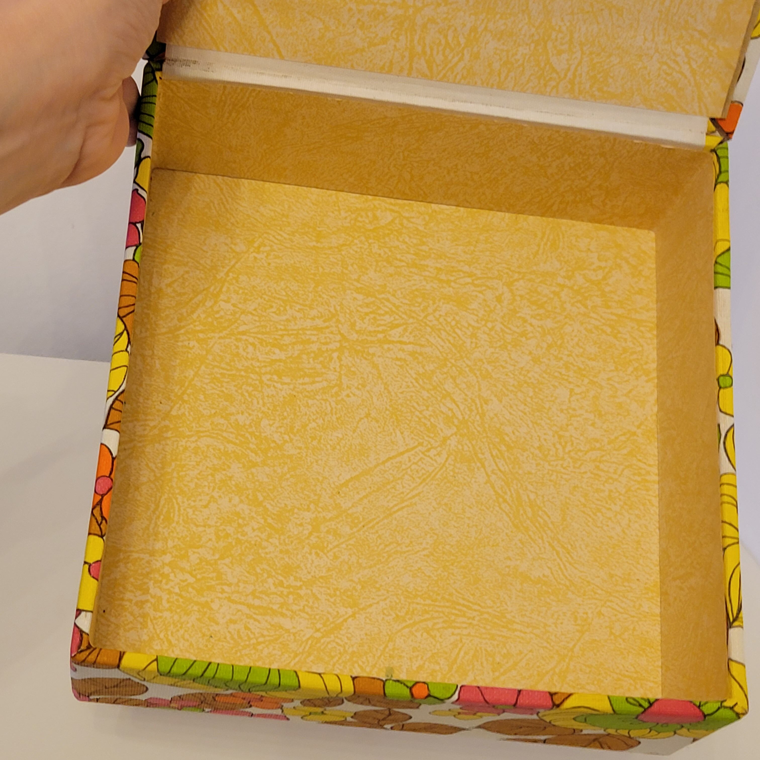 70s box in oilcloth fabric psychedelic floral decoration