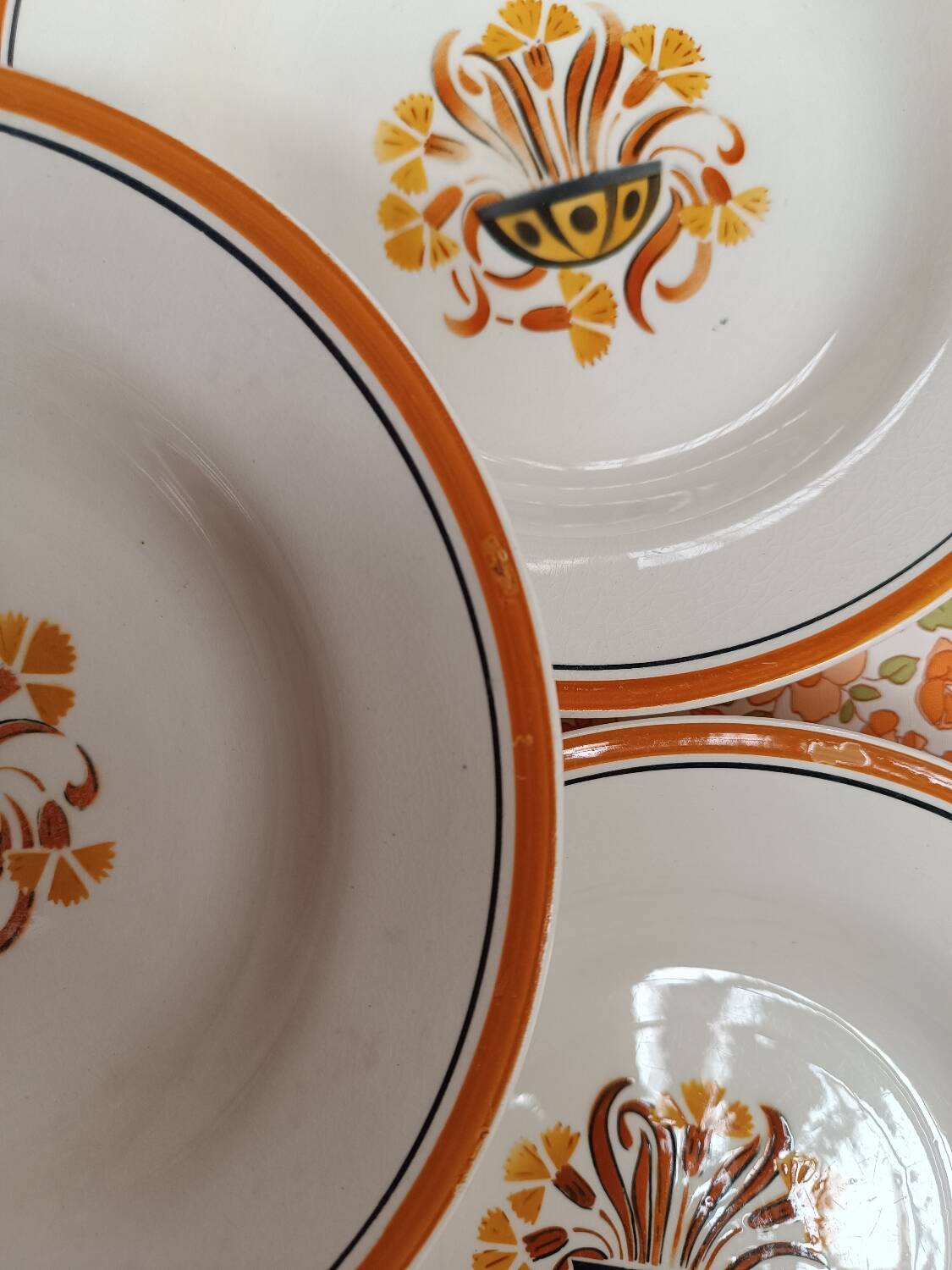Ceramic soup plates