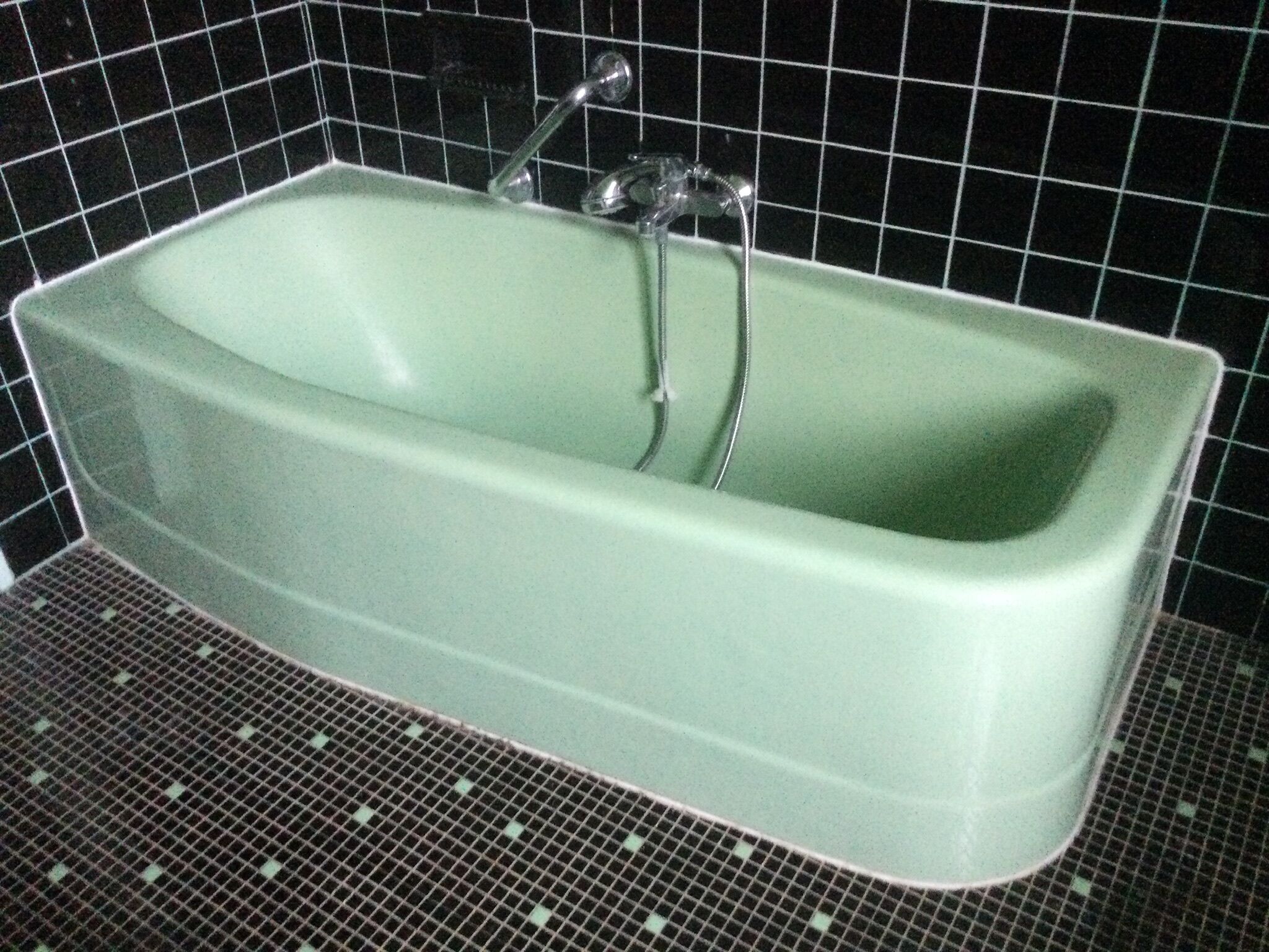 Antique vintage bathtub year 70