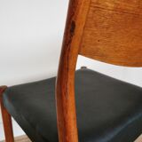 Suite of 4 Scandinavian style chairs