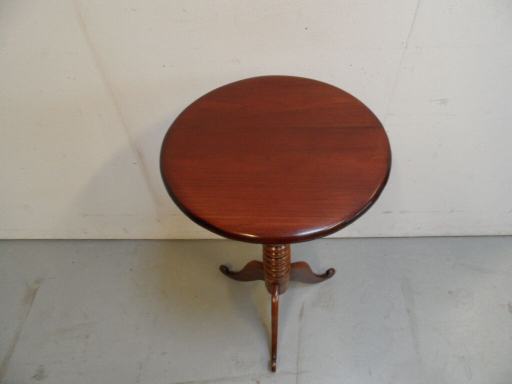 Table à vin en acajou antique