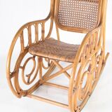 Chaise à bascule en rotin
