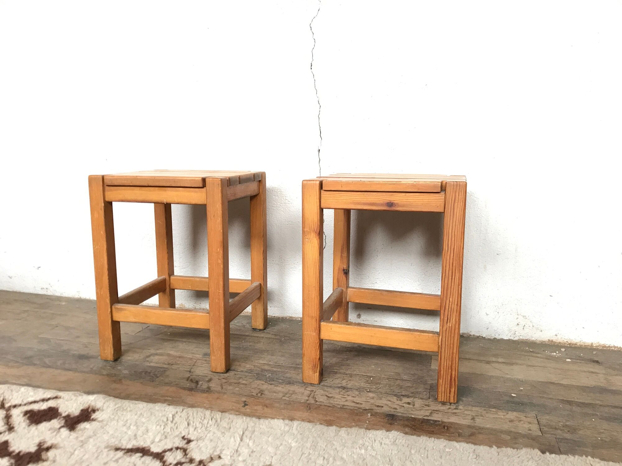 Pair Tabouret wears tripod plant solid wooden sofa tip 1950 Vintage furniture decoration