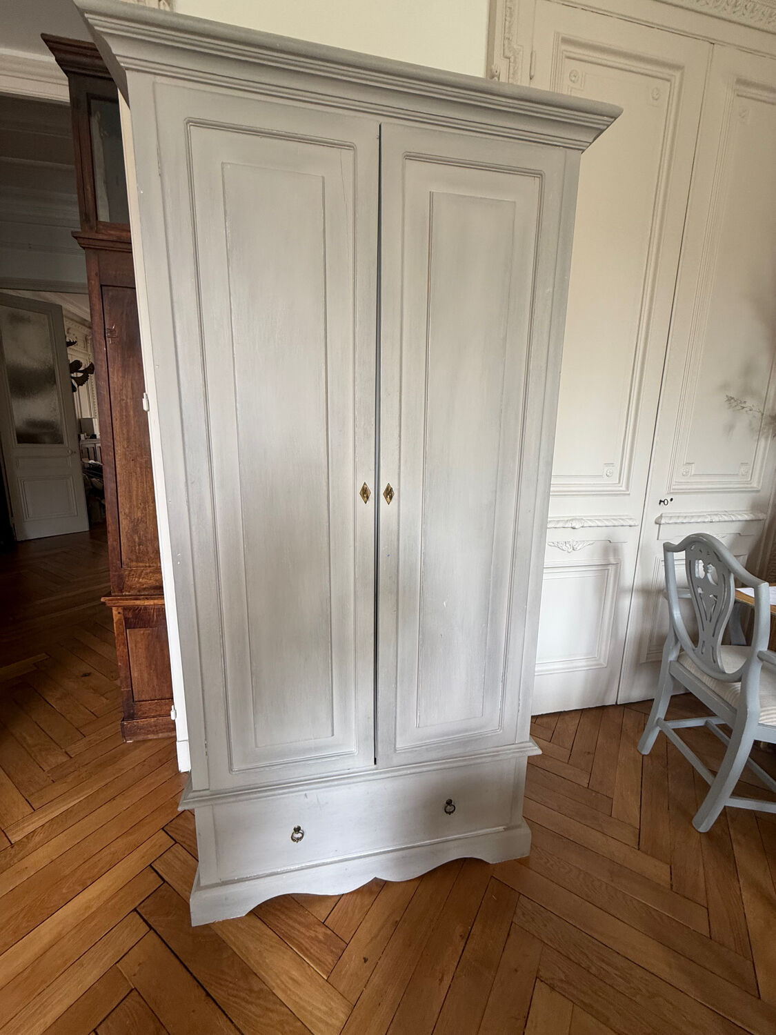 Cocktail bar furniture