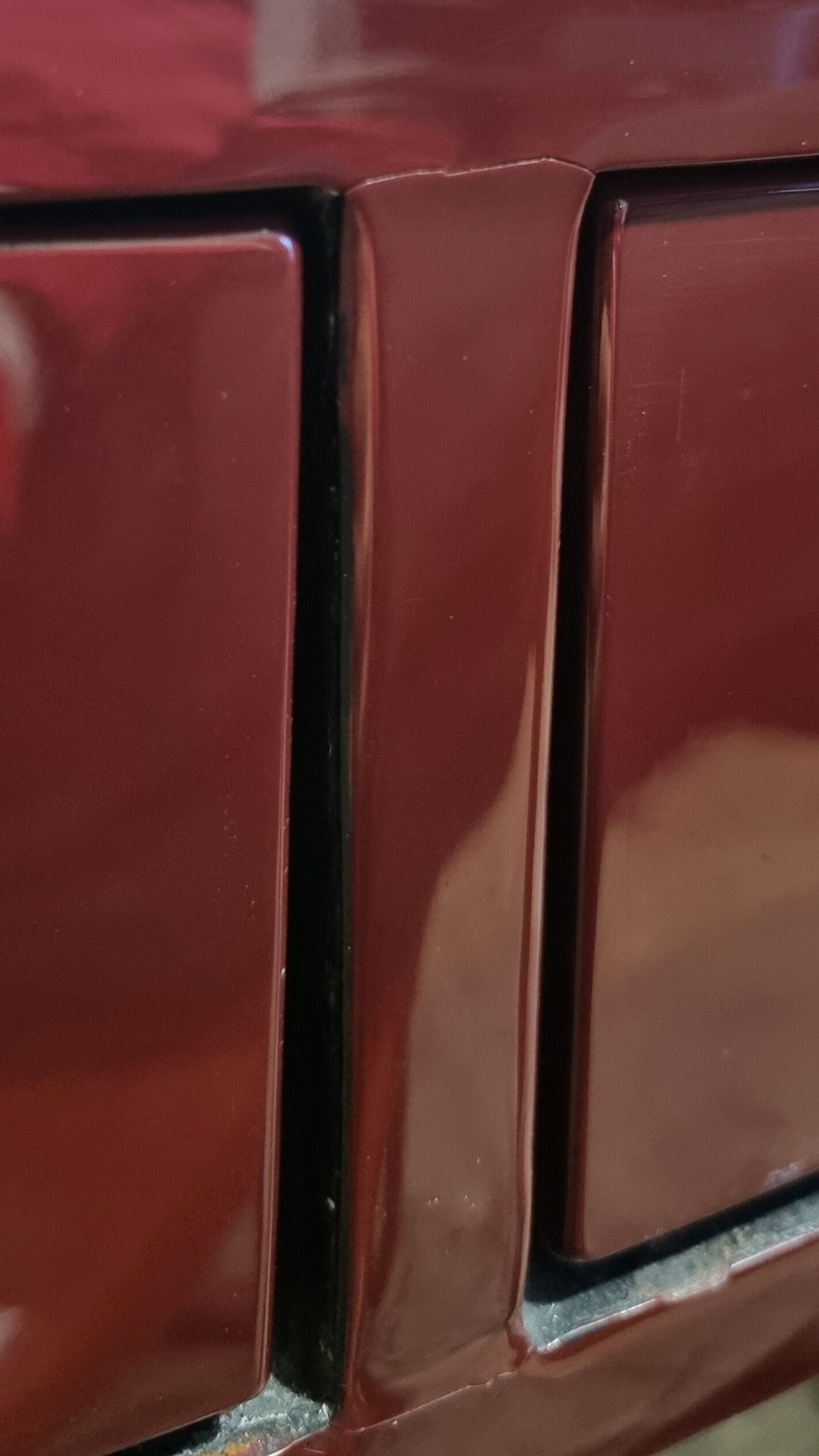 Executive desk by Jean Claude Mahey - lacquered wood & brass - Ca 1970