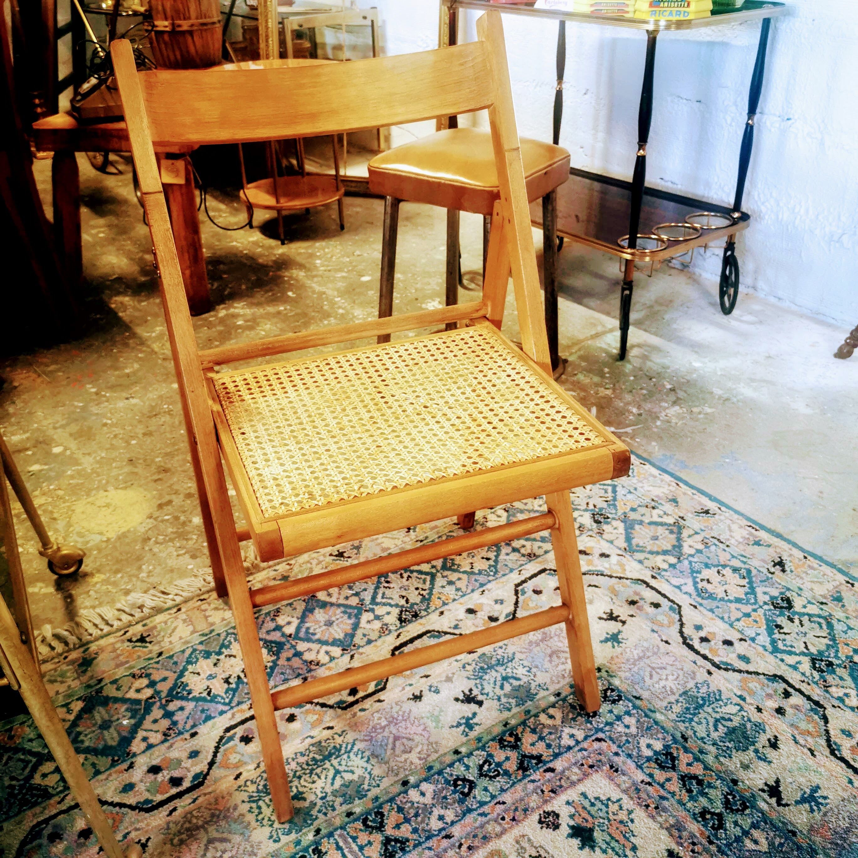 Vintage wooden folding chair - canning