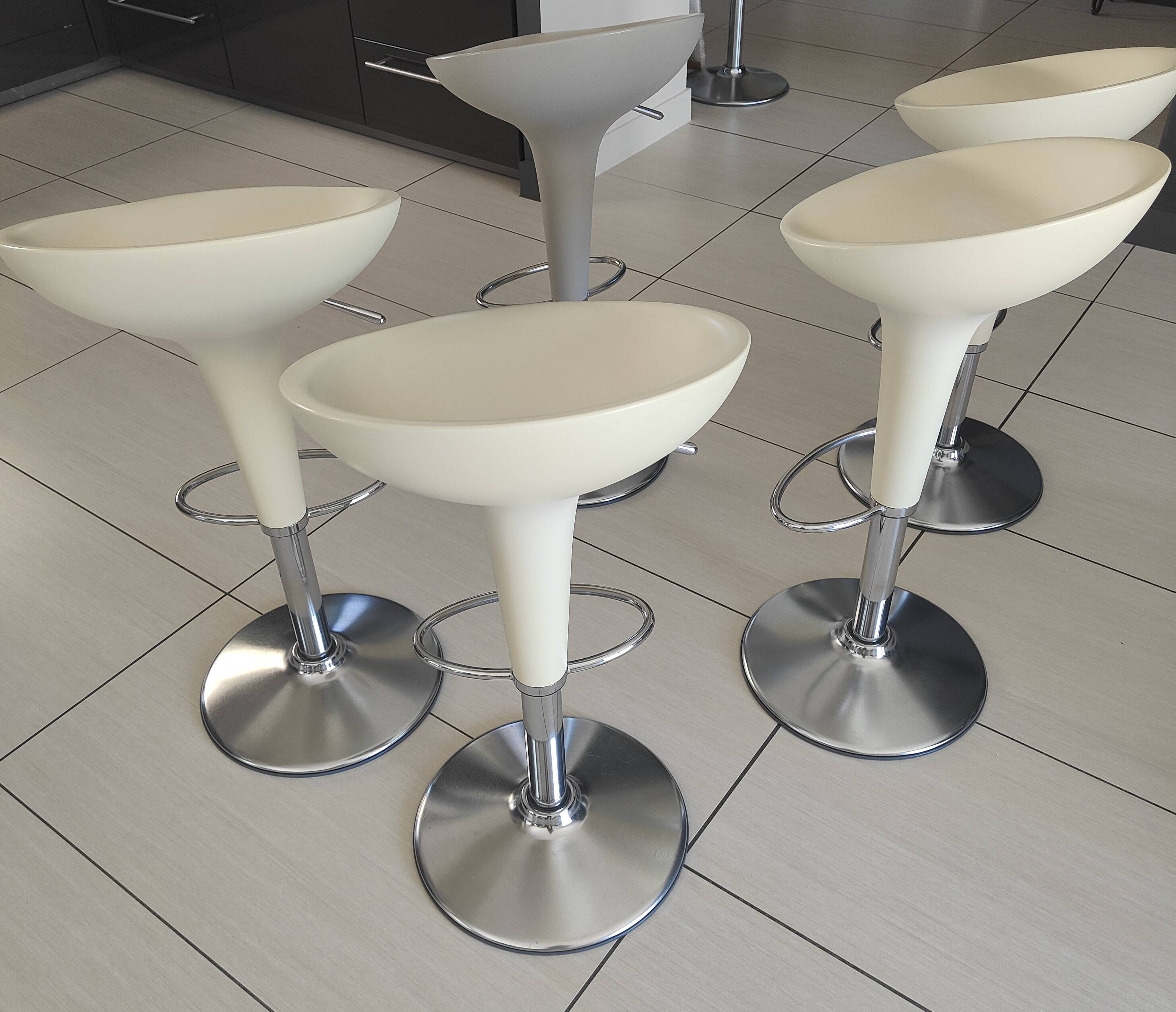 Set of 6 Magis Bombo stools by Stefano Giovannoni - Authentic - Very Good Condition