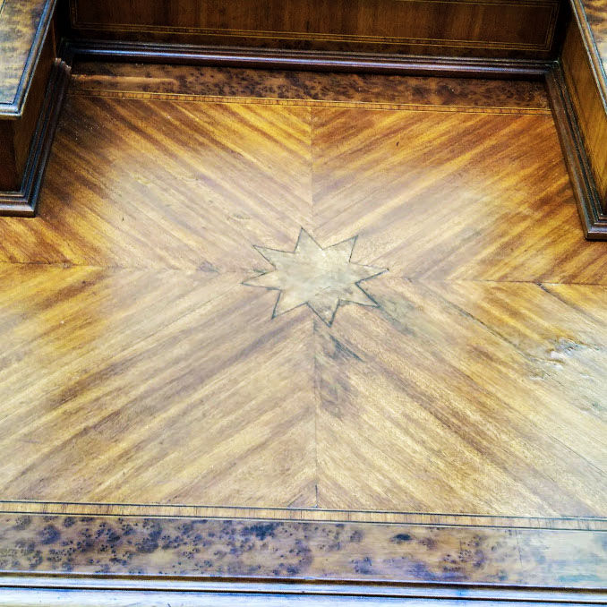 Hairdresser wood marker