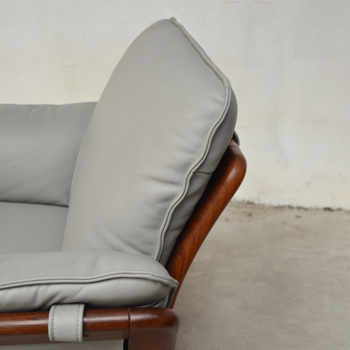 Scandinavian rosewood and leather lounge, 1970