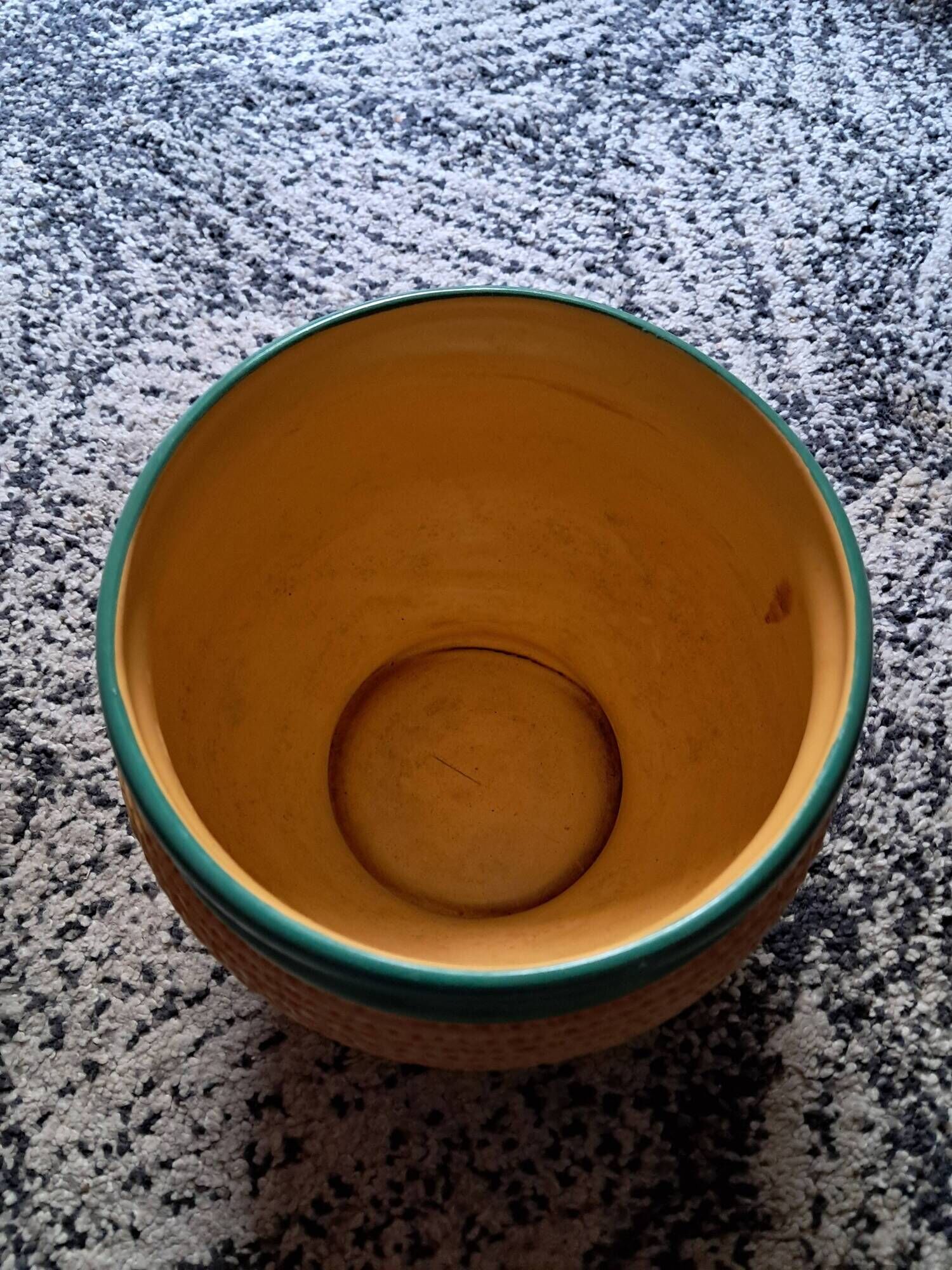 Very original vintage ceramic with a woven effect.