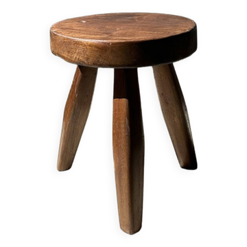 Low flat tripod stool in upcycled teak - Small tripod stool in solid brown wood with a circular seat.