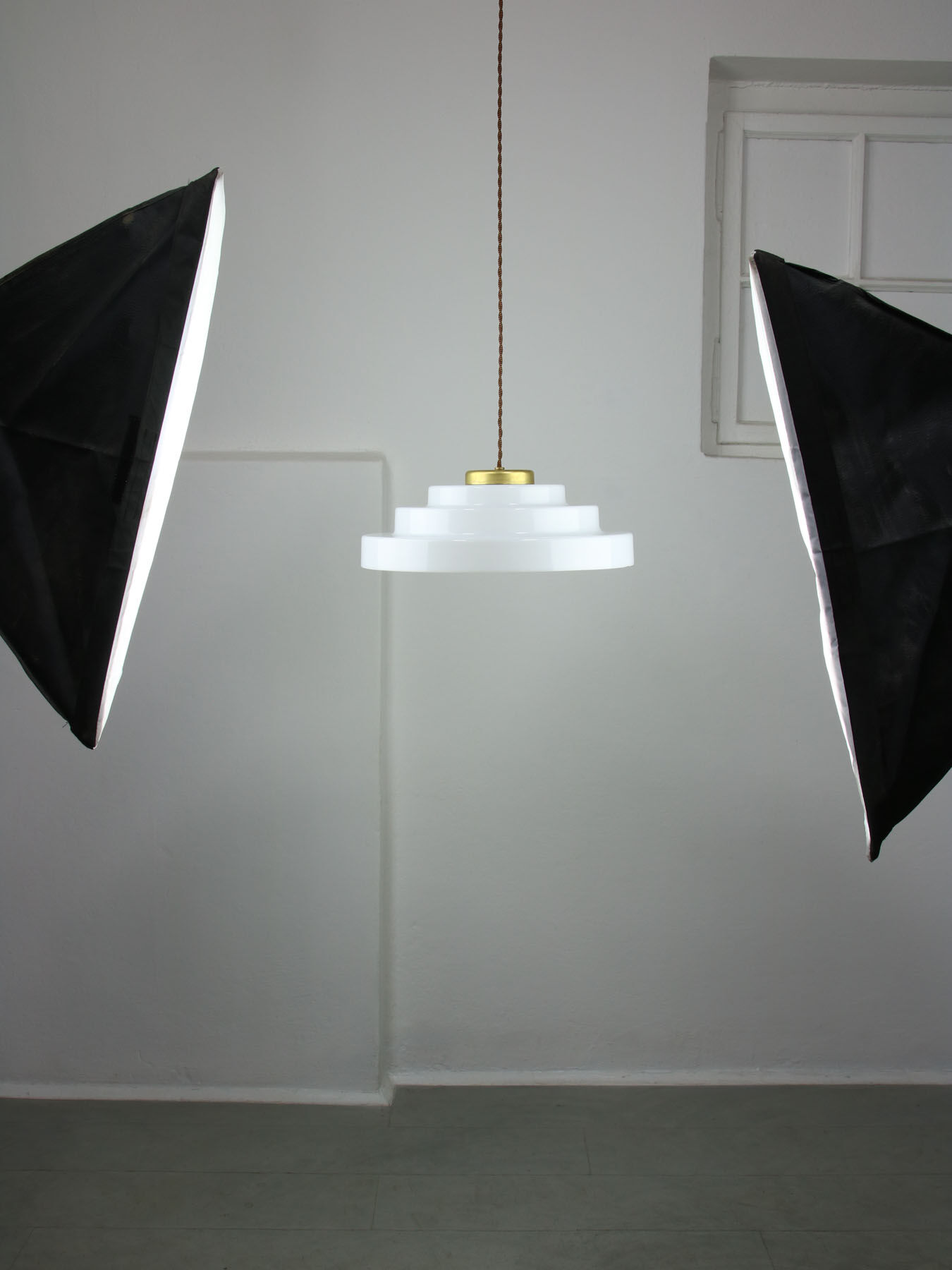 Mid-century cascade brass and plexiglass pendant lamp