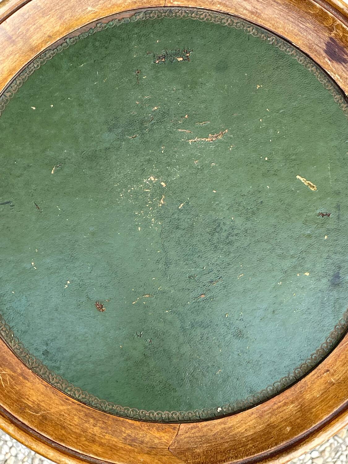 Vintage tripod pedestal table