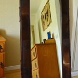 Free-standing mirror with leather frame