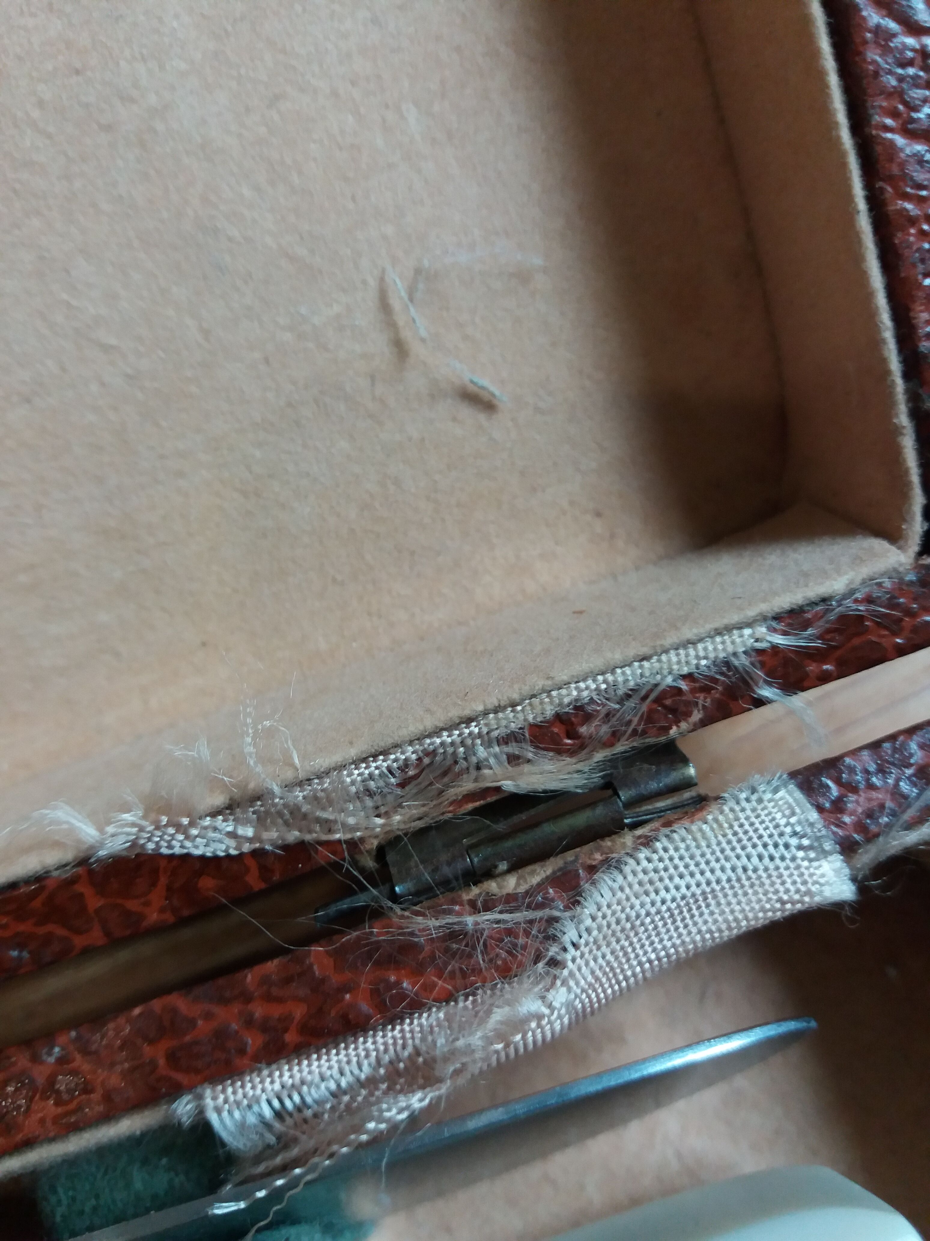 Art Deco knives in their box