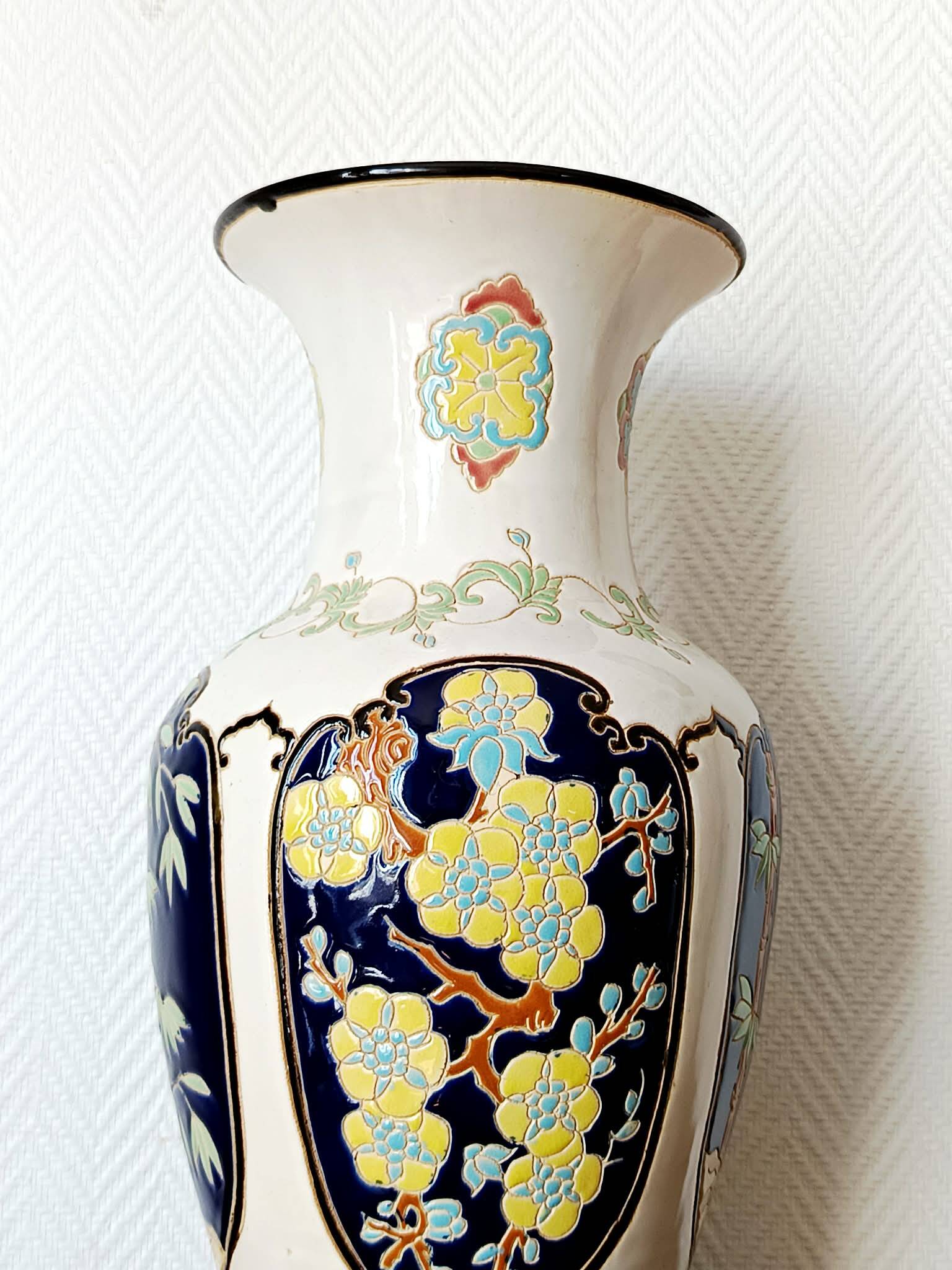 Vase en céramique japonisant