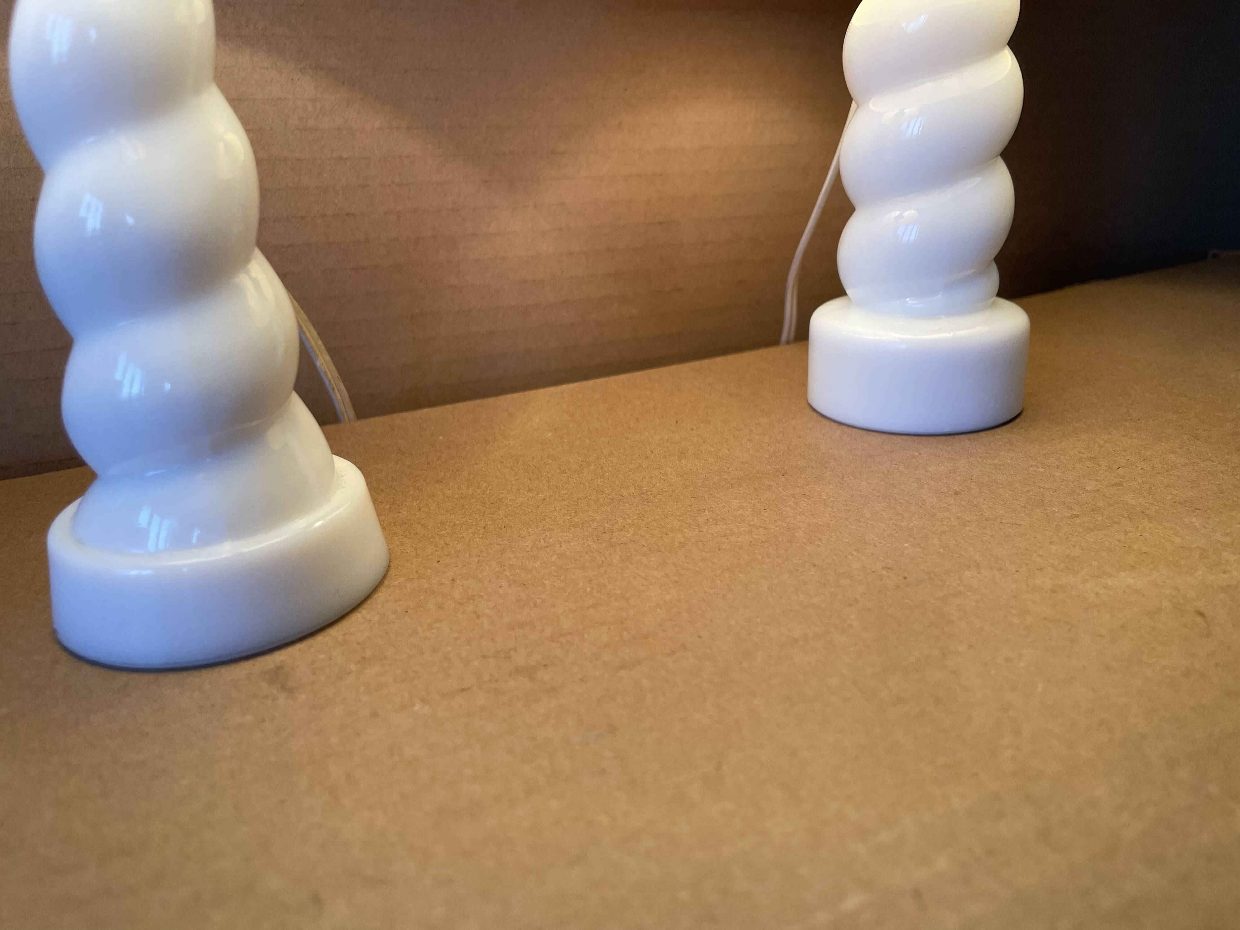 Set of 2 small old twisted opaline lamps