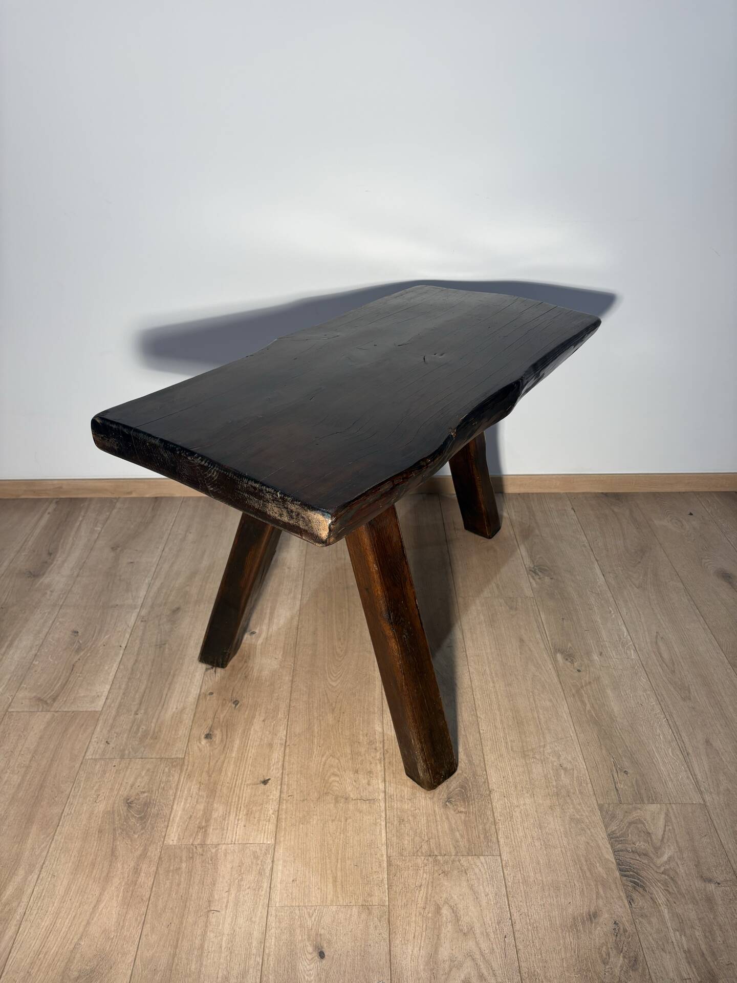 Table brutaliste chêne massif