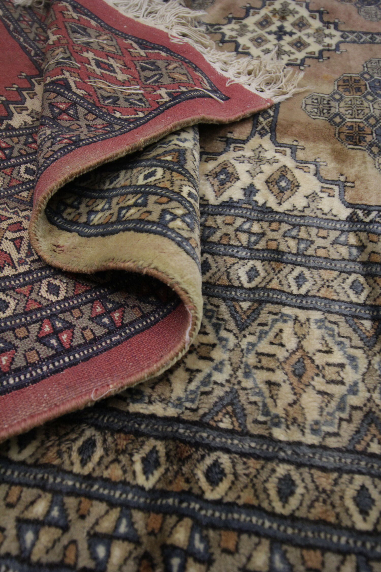 Traditional handmade carpet area rug oriental rug