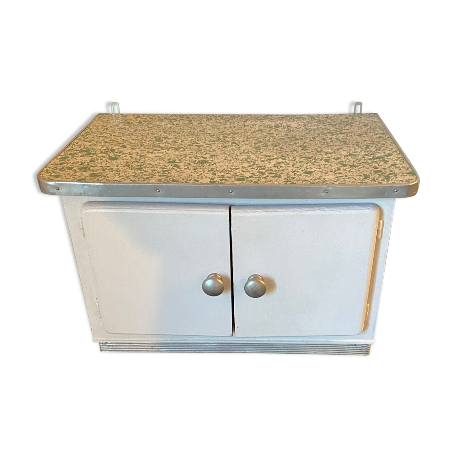 Elegant kitchen top 50s