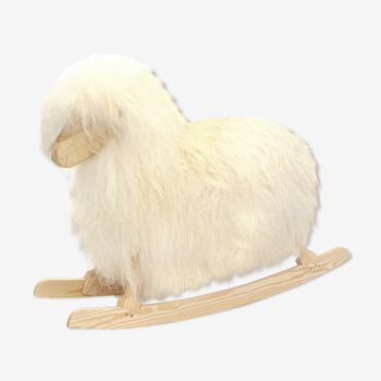 Cheval à bascule en bois et laine d'agneau