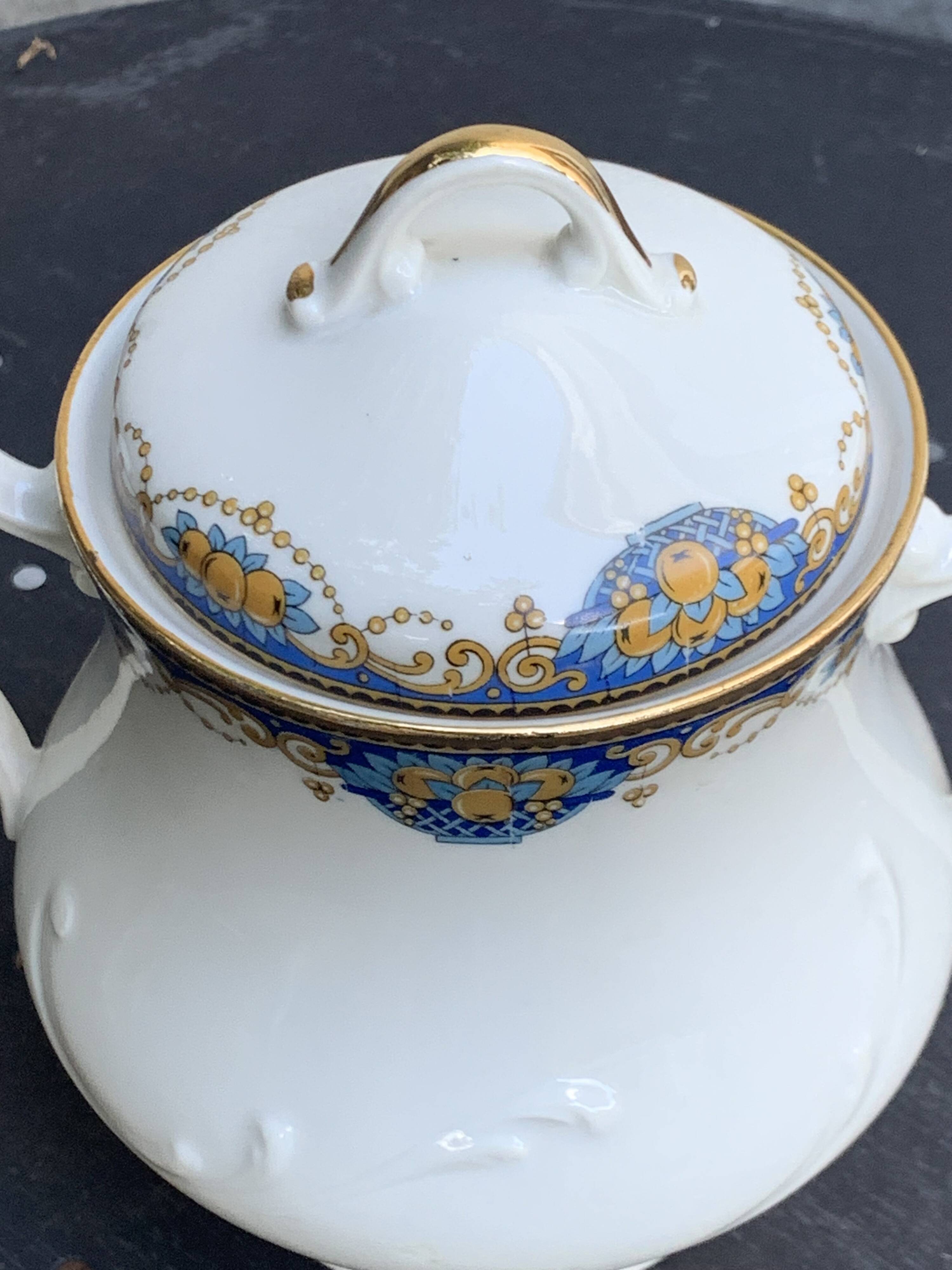 Sucrier et pot a lait, PP limoges france, porcelaine blanche art deco