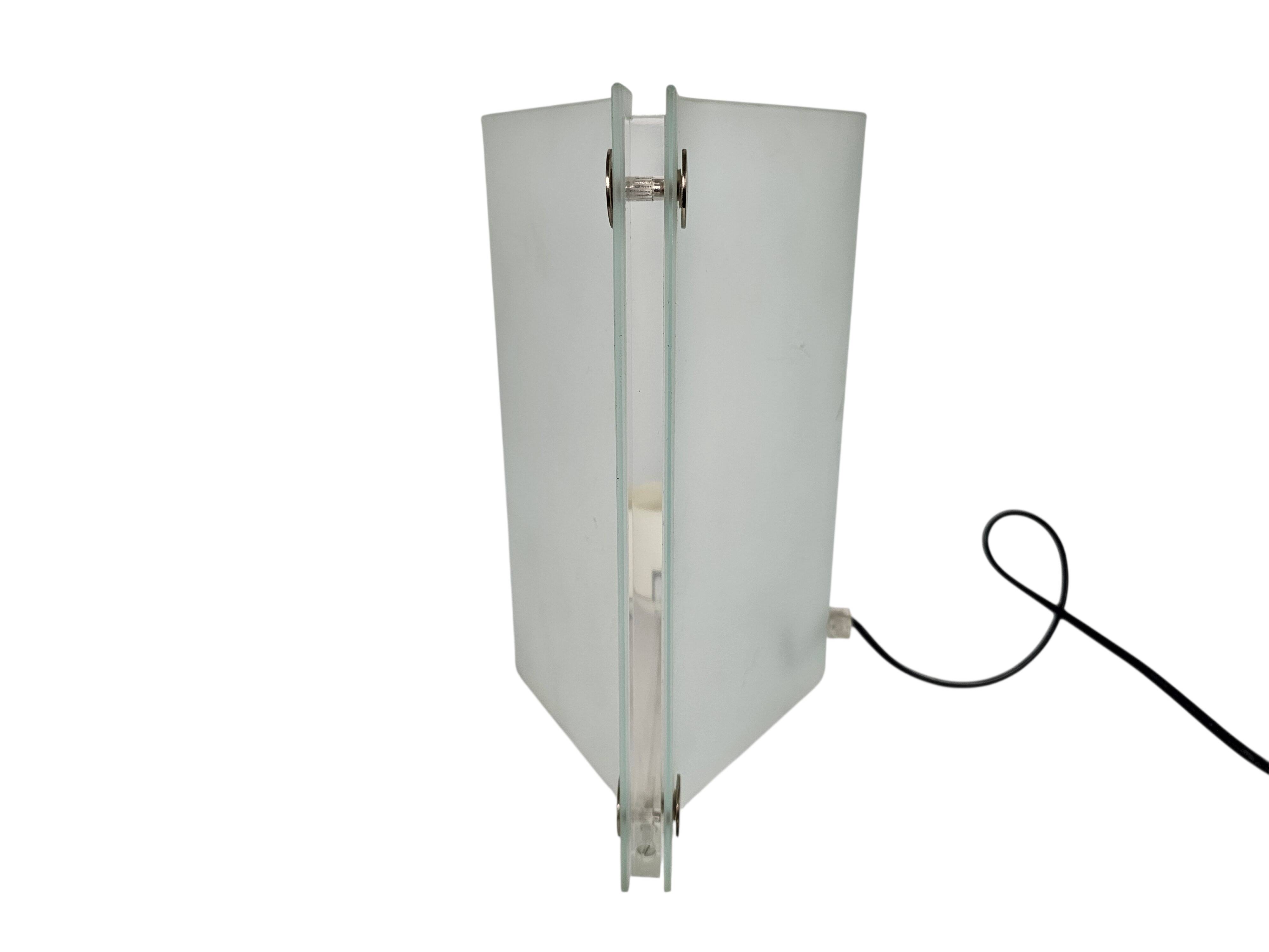 Lumi Moda Italia - lampe de table - verre dépoli - postmoderne - années 80
