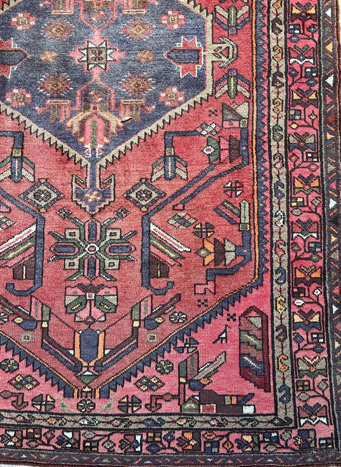 Antique Persian Handmade Oriental Rug 200cmx125cm