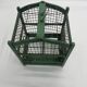 Ancienne petite cage à oiseaux verte en bois