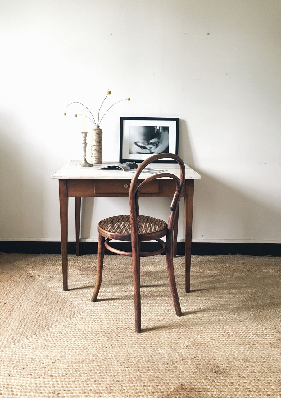 Table en bois patinée