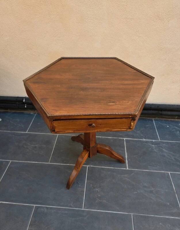Table d'appoint guéridon vintage en bois de qualité ancien