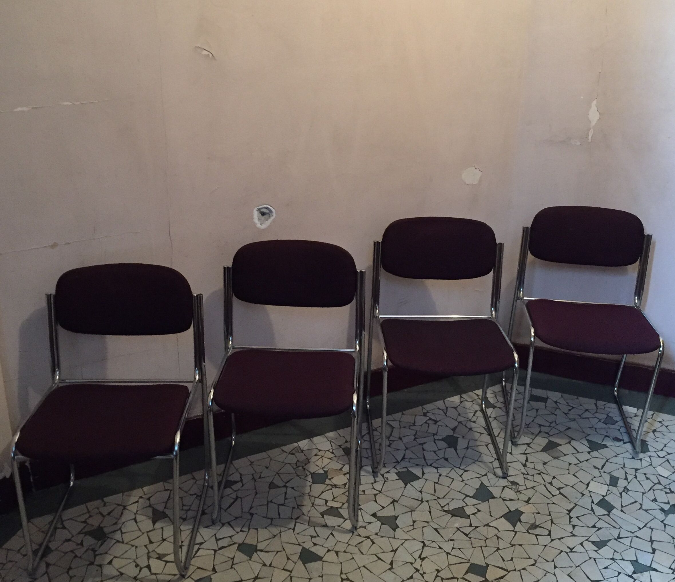 Série de 4 chaises chromées 1970
